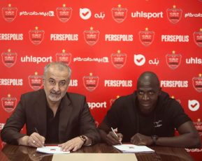 عکس یادگاری شیخ دیاباته مهاجم پیشین استقلال با پرسپولیس