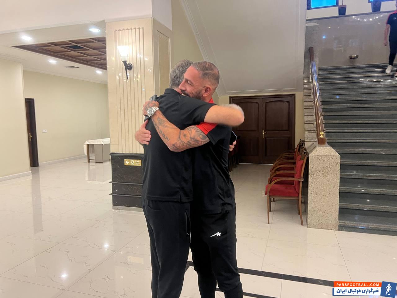 برخورد گرم و صمیمانه کارلوس کی روش با اشکان دژاگه در هتل المپیک