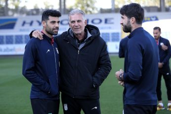 مهدی طارمی در آغوش کارلوس کی روش