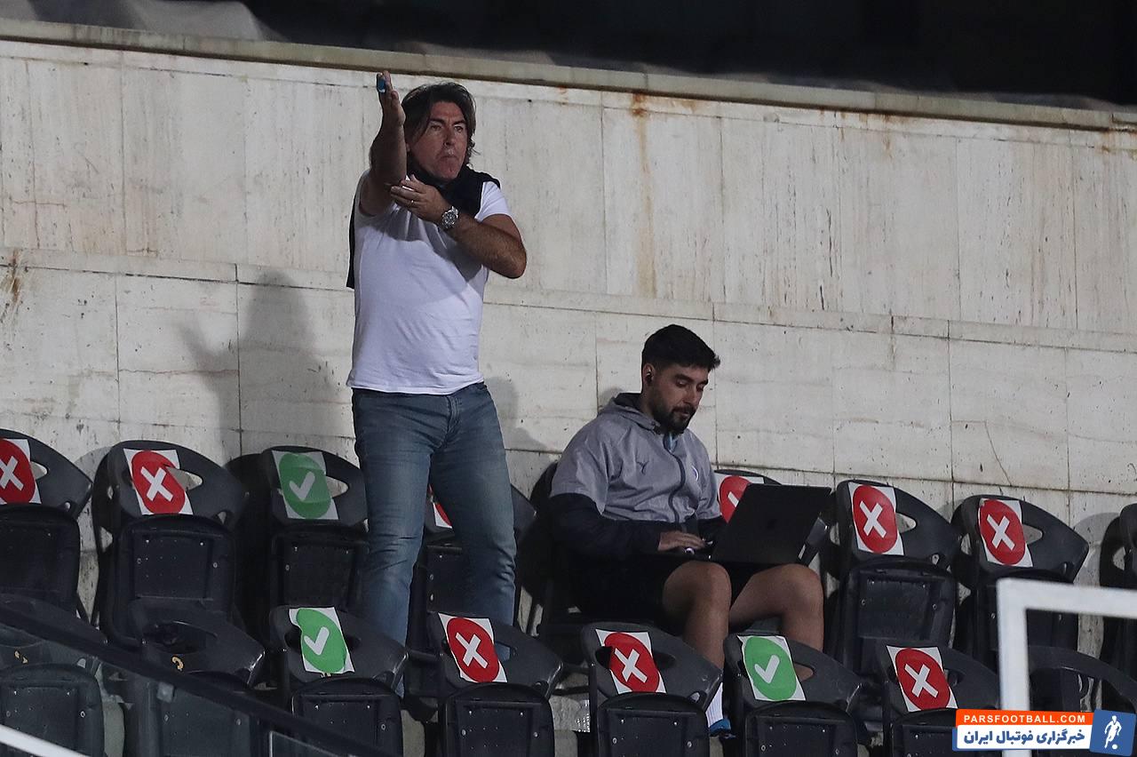 اعتراضات شدید ریکاردو ساپینتو به داور در دیدار استقلال و آلومینیوم
