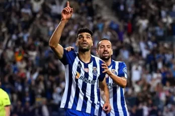 مهدی طارمی زیر نظر دو تیم فوتبال مطرح اروپایی