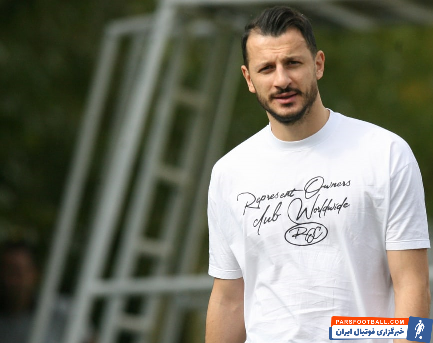 استقلال ؛ آرمان رمضانی با لباس شخصی در تمرین حاضر شد