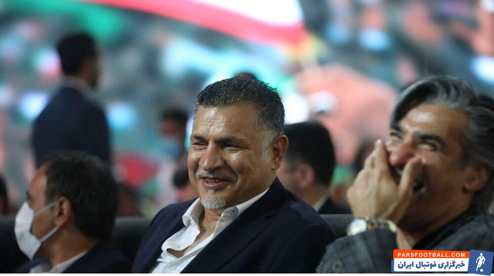 علی دایی اسطوره فوتبال ایران میزبان یک کودک پروانه ای بود