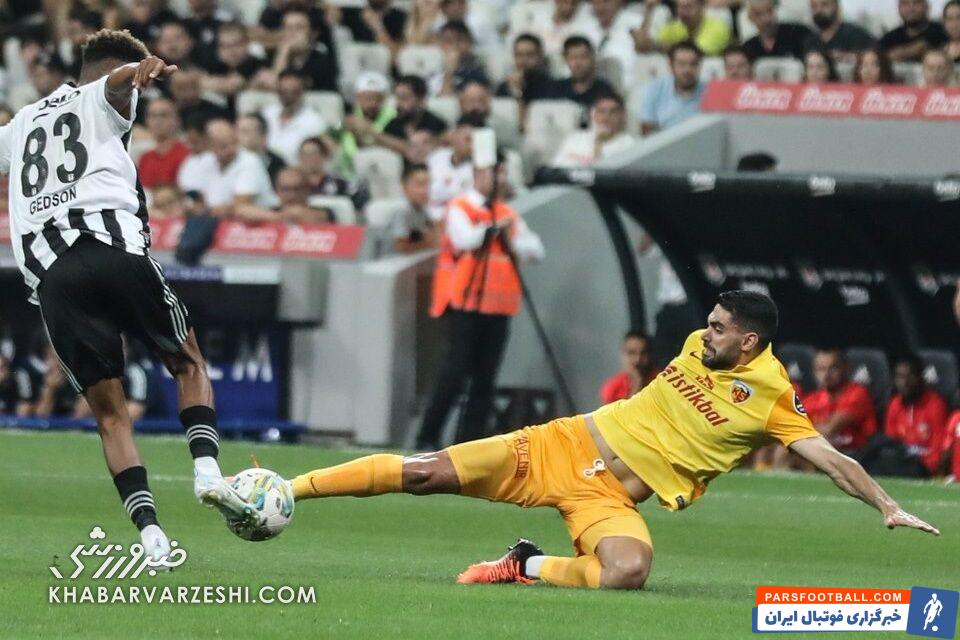 مدیریت باشگاه استقلال به دنبال بازگردادندن علی کریمی در نیم فصل