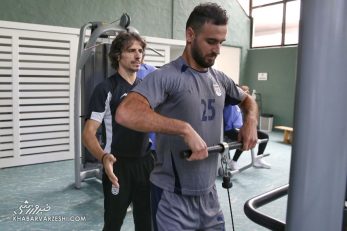 مصدومیت نگران کننده احمد نوراللهی در دیدار شباب الاهلی و العین