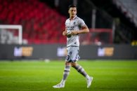 عمل جراحی موفقیت آمیز مسوت اوزیل پس از مشکل کمر درد