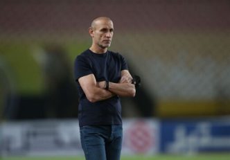 چهره خاص و جالب یحیی گل محمدی و با موهای تراشیده در تمرین پرسپولیس