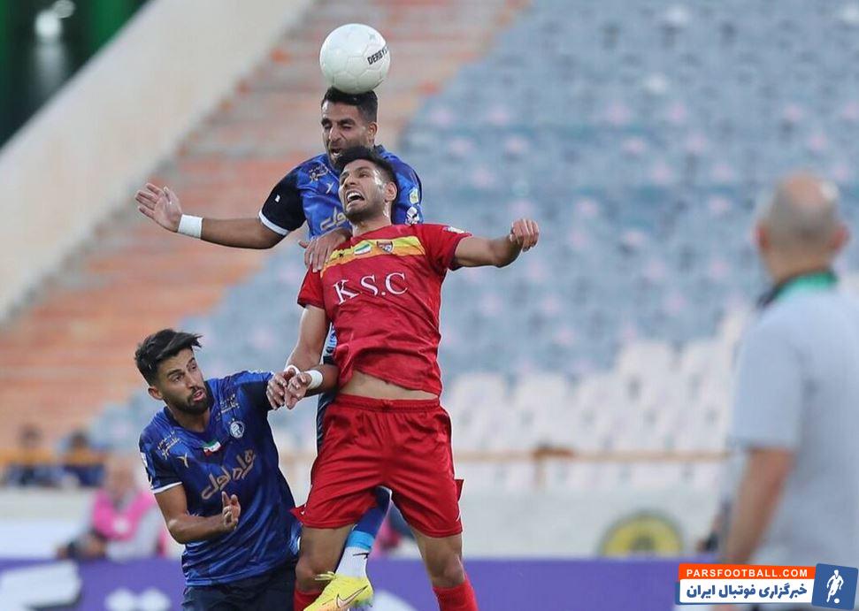 آتش سوزی در رستوران کشتی پارک ارم عامل دود سیاه در حاشیه بازی استقلال و فولاد