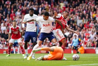 اشتباه مرگبار هوگو لوریس روی گل دوم آرسنال به تاتنهام در دربی لندن