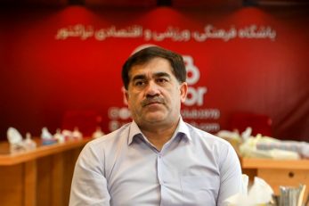 ایوب بهتاج مدیرعامل تراکتور : از نتایج راضی نیستیم ولی به بردیف اعتماد داریم ؛ اشتباهات داوری علیه تیم ما بیش از حد زیاد است ؛ فعلاً مهاجم خارجی مد نظرمان نیست