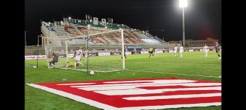 گل گهر و استقلال