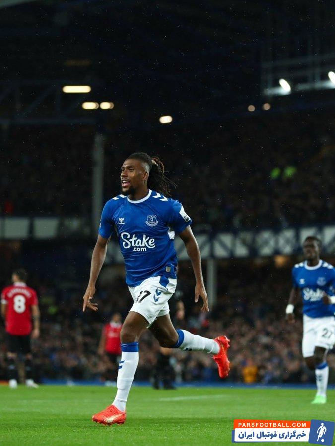 پیروزی خارج از خانه منچستریونایتد برابر اورتون با گلزنی آنتونی و رونالدو