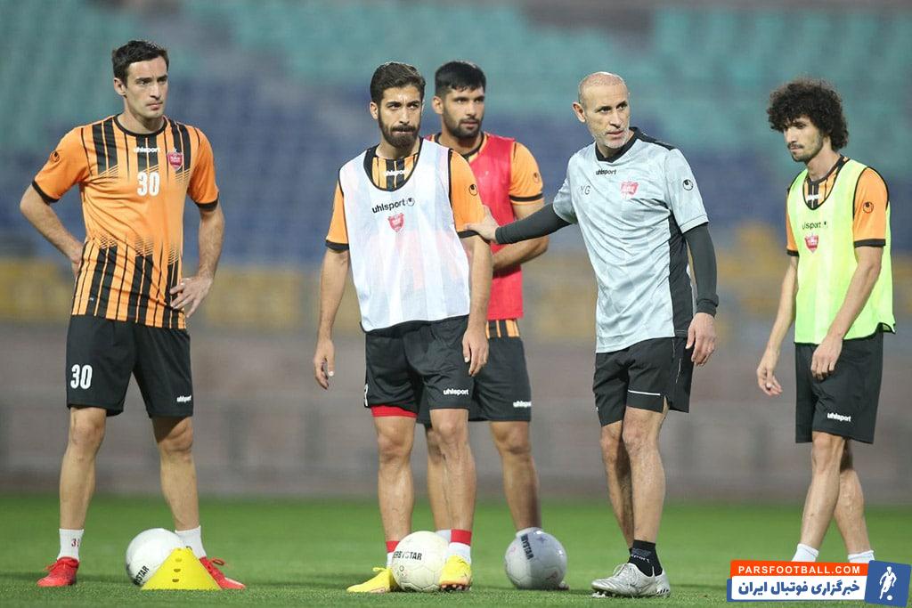 چهره خاص و جالب یحیی گل محمدی و با موهای تراشیده در تمرین پرسپولیس