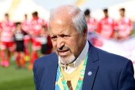 تیپ و چهره جالب محمد فنایی در مراسم رونمایی از کیت تیم ملی