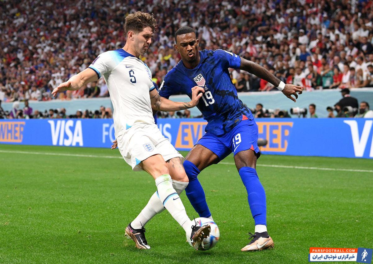 هو شدن بازیکنان تیم ملی انگلیس توسط هواداران پس از توقف برابر آمریکا