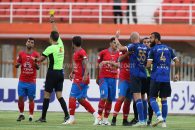 درگیری خشونت آمیز بازیکنان استقلال و نساجی در خلال سوپرجام