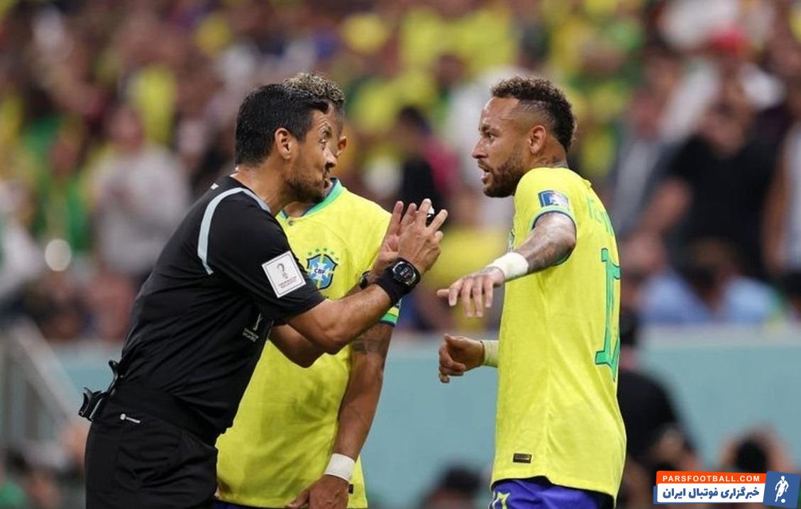 سربلندی علیرضا فغانی و تیم داوری ایرانی او در قضاوت بازی برزیل و صربستان