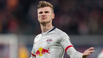 مصدومیت نگران کننده تیمو ورنر در آستانه جام جهانی در دیدار لایپزیش و شاختار