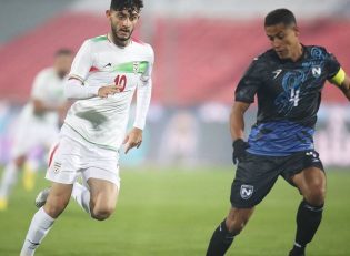 اولین بازی ملی آریا برزگر مهمان عجیب و ناخوانده ! ؛ یک پرسپولیسی در راه سردار آزمون مشهور