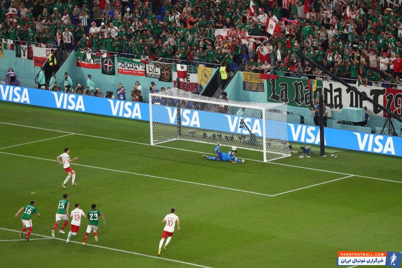 دیدار تیم ملی لهستان و مکزیک کم تماشاگر ترین دیدار جام جهانی با 40 هزار هوادار