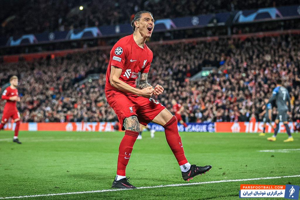 داروین نونیز و کاراگر