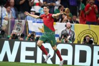 شادی اشتباهی کریستیانو رونالدو پس از گل برونو فرناندز به اروگوئه