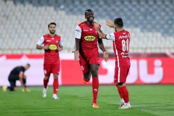 شیخ دیاباته با 6 گل دیگر به رکورد علی انصاریان برای گلزنی در پرسپولیس و استقلال می رسد