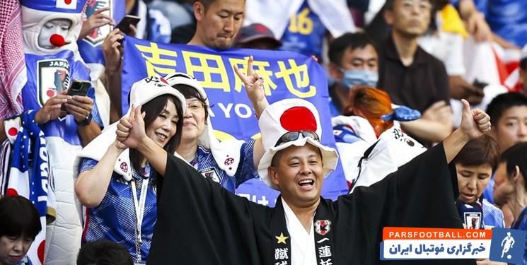 ژاپن ؛ هواداران ژاپن درحال تمیز کردن ورزشگاه