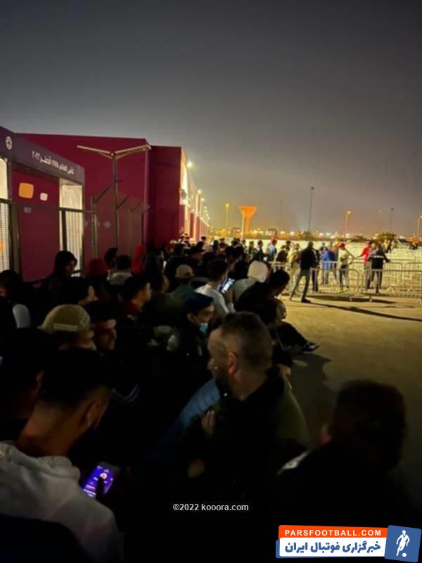 ازدحام هواداران تیم ملی مراکش برای خرید بلیت دیدار این تیم برابر فرانسه
