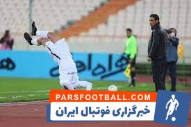 اخراج جنجالی نادر محمدی در دیدار فولاد و ذوب آهن