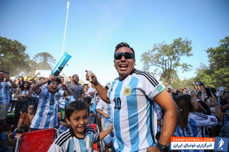 جشن و پایکوبی در بوینس آیرس پس از صعود تیم ملی آرژانتین به فینال جام جهانی