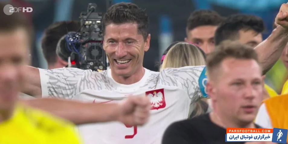 لهستان ؛ خوشحالی بازیکنان لهستان پس از گلزنی الدوسازی به مکزیک