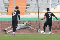 بدشانسی احمد گوهری در مهار پنالتی بازیکنان ون پارس