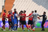 دعوای بازیکنان استقلال و تراکتور پس از مشاجره بین ساپینتو و آلوز