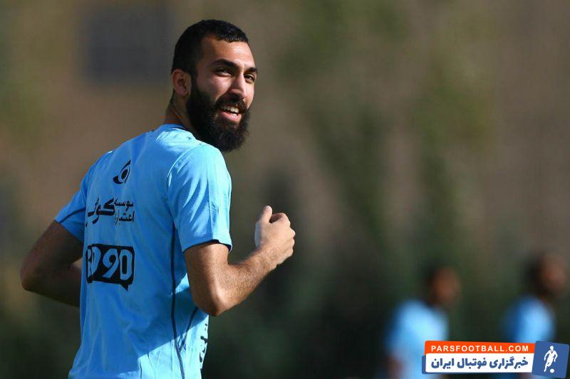 روزبه چشمی در تیم استقلال ماندنی شد