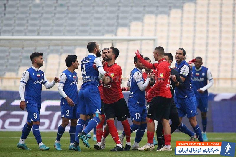 دعوای بازیکنان استقلال و تراکتور پس از مشاجره بین ساپینتو و آلوز