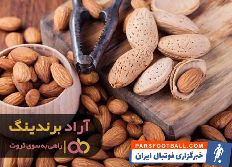بادام درختی با پوست چوبی