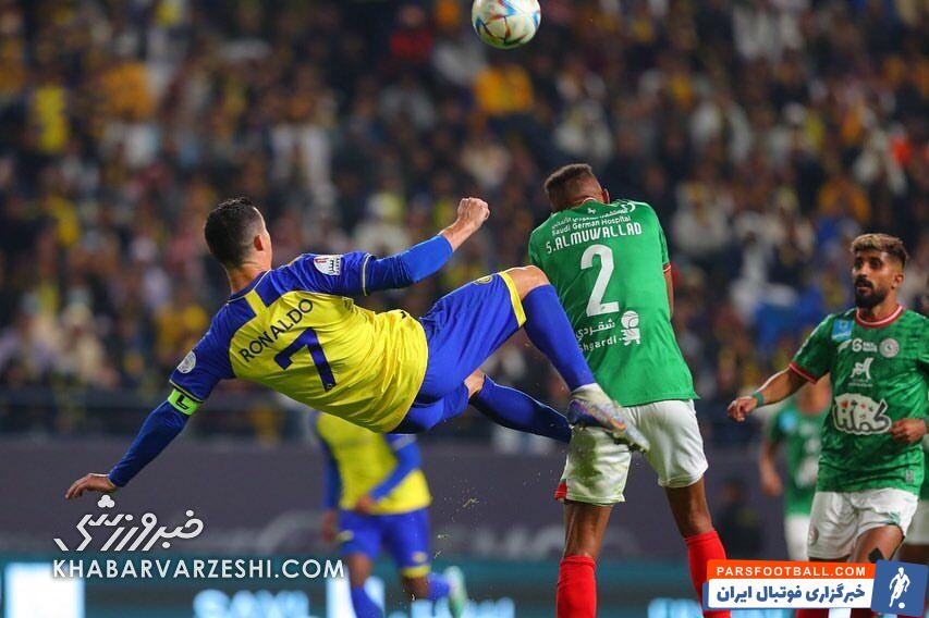 عکس| دلبری رونالدو برای عربستانیها/ CR7 باز هم قیچی زد