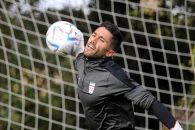 حسین حسینی دیدار مقابل سپاهان را از دست داد