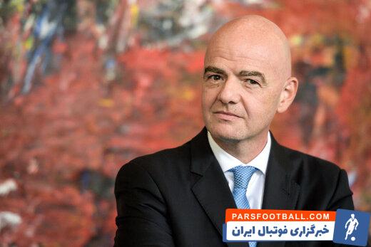 سلفی عجیب جانی اینفانتینو با تابوت پله در شهر سانتوس