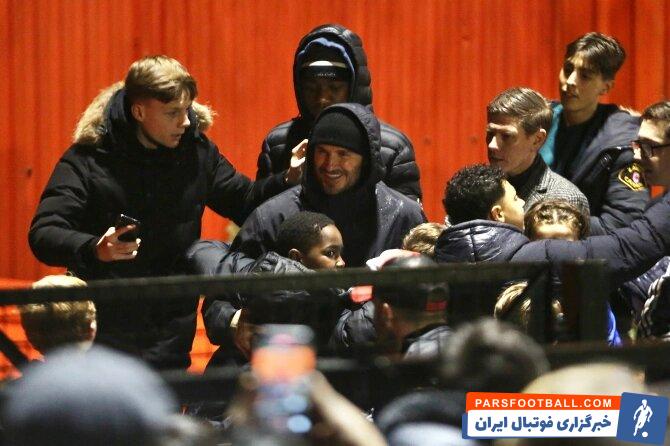 بکام ؛ فرار دیوید بکام از دست هواداران برنتفورد 