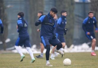 استقلال ؛ محمد محبی و آرش رضاوند به تمرینات آبی ها بازگشتند