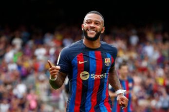 مدیران بارسلونا منتظر پیشنهاد اتلتیکو مادرید برای فروش قطعی ممفیس دیپای