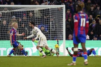 توقف منچستریونایتد در خانه کریستال پالاس با گل لحظات پایانی