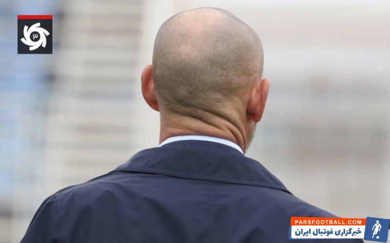 پوشش جالب پاکو خمس در سرمای تبریز در خلال دیدار تراکتور - استقلال