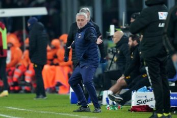 مورینیو : فوتبال بی رحم است و تیمی می بازد که شایسته پیروزی است