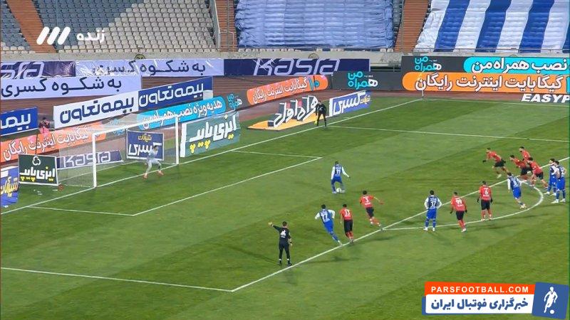 استقلال و تراکتور