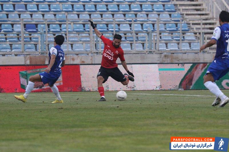دو گل خورده استقلال برابر تراکتور و پرسپولیس بدون مهاجم