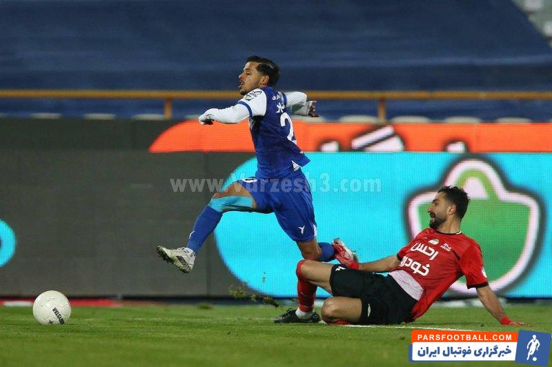 درخواست ریکاردو ساپینتو از مهدی قایدی برای حضور بیشتر در کارهای دفاعی استقلال