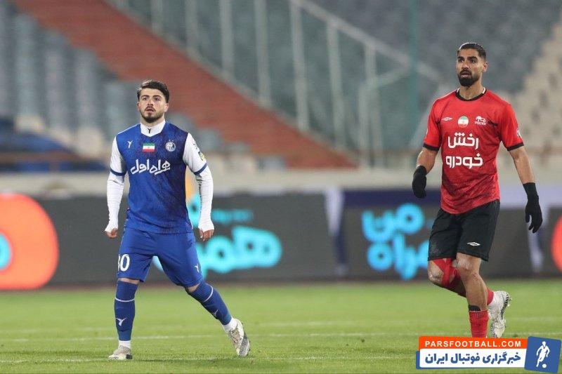 نمایش قابل قبول محمدحسین زواری در ترکیب استقلال در دیدار با تراکتور